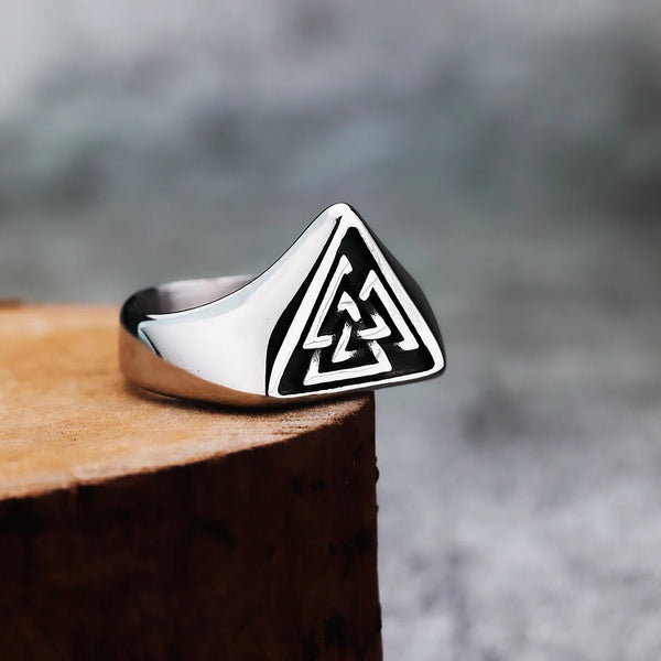 Crusader's Valknut Blood Bond Ring